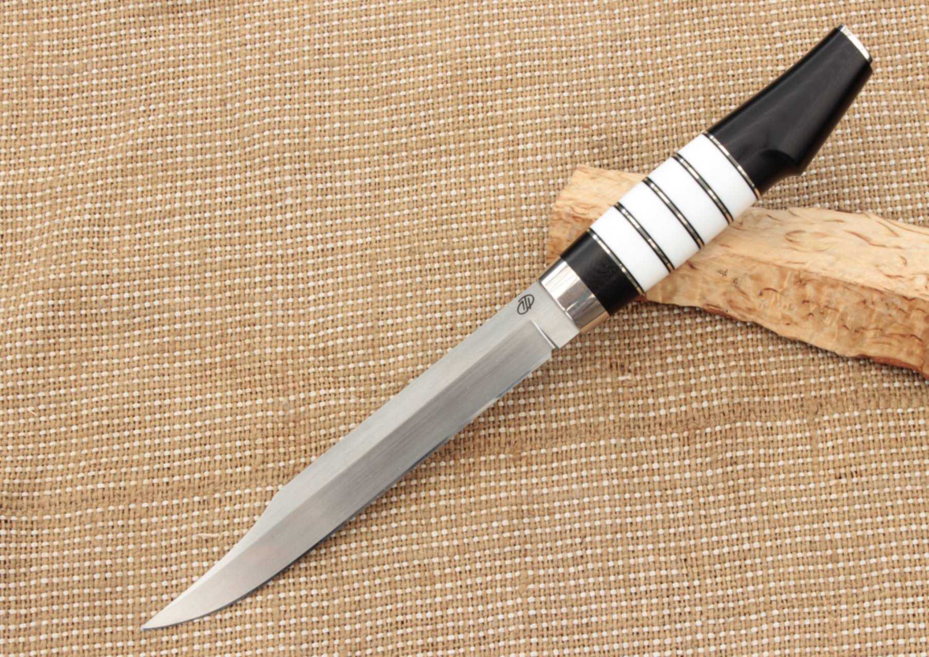 Ножи с обновление нового года 2023. Ножи томми пуукко с берестяной рукояткой. Обновить ножи 2. Taikatalvi нож. Авторские складные ножи.