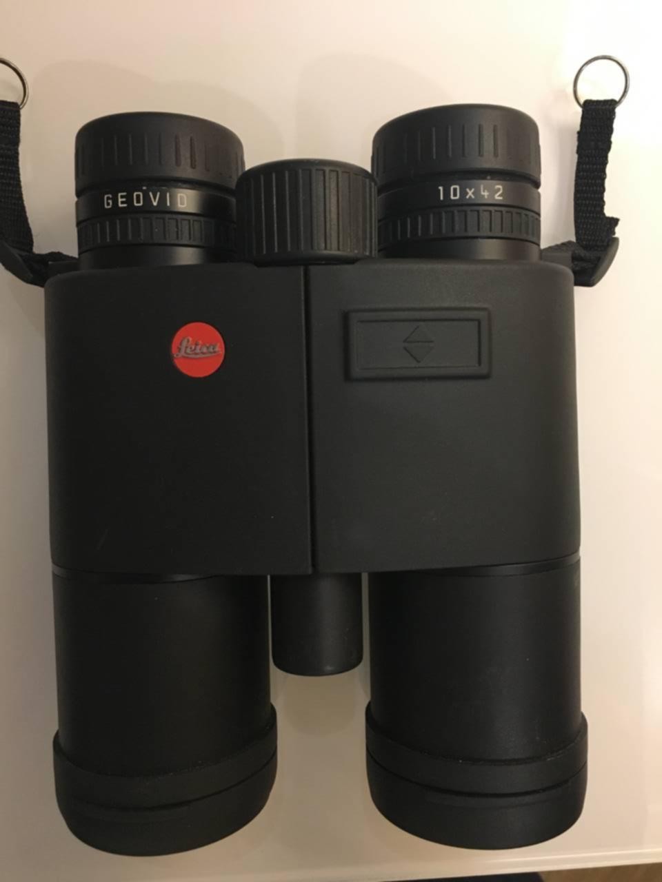 Бинокль leica. Leica Geovid 10x42. Бинокль Leica 10x42 с дальномером. Бинокль.10/42 Хайди Leica. Бинокль с дальномером 16 Никон Леопольд.