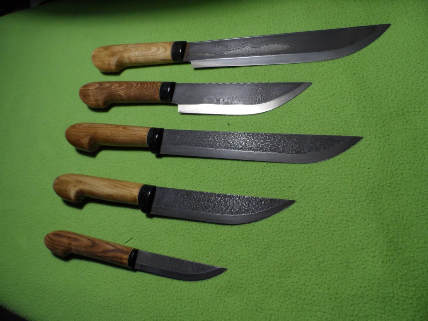 Семь ножей. Сем ножей. Спарка ножей для охоты. Охотничьи спарки ножей. Нож из алмаза.