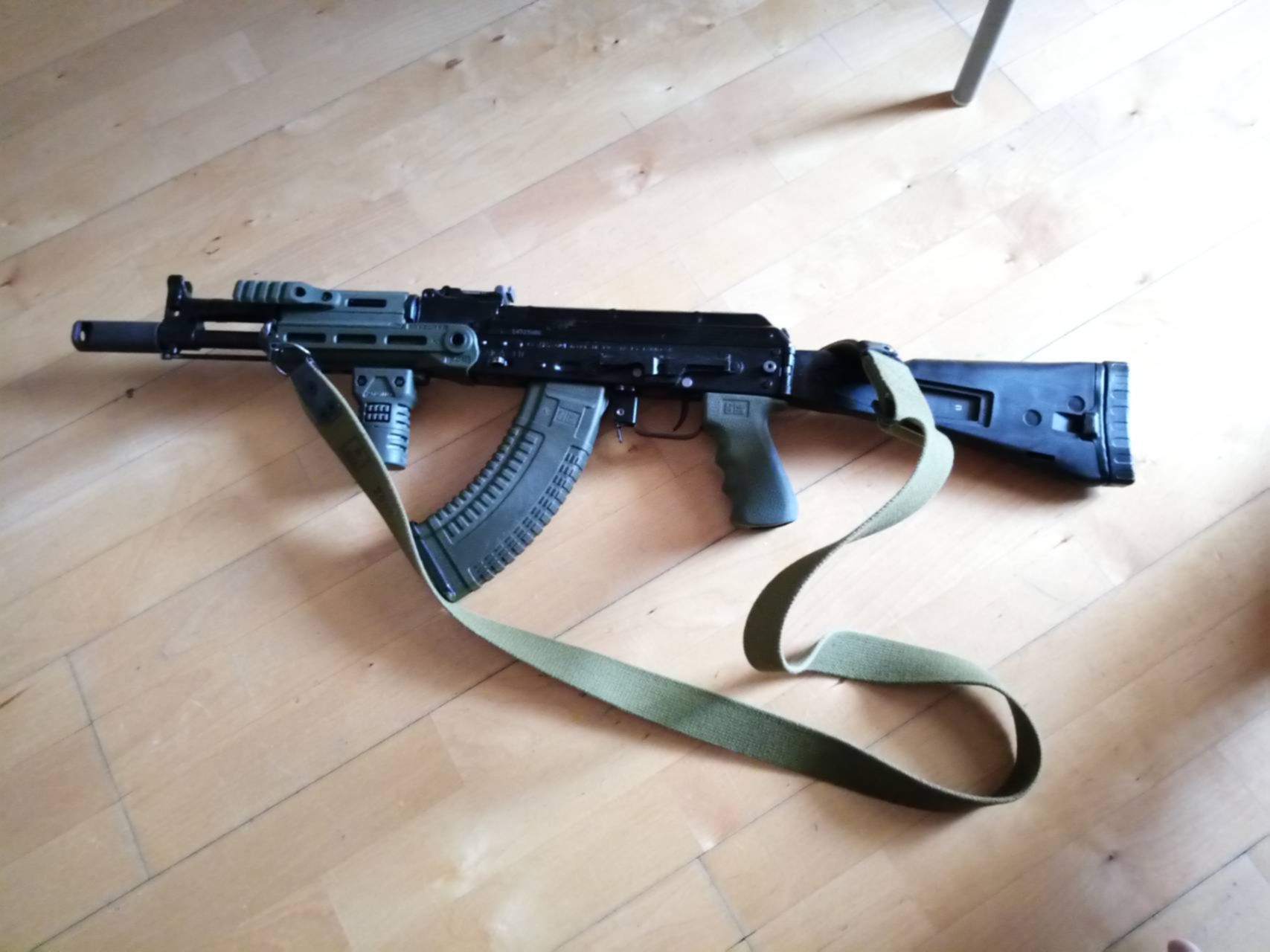 набор стрелкового оружия. комплект выживания с оружием. разгрузка снайпер свд снайперская. снаряжение для выживания в зомби апокалипсисе. магазин застава.