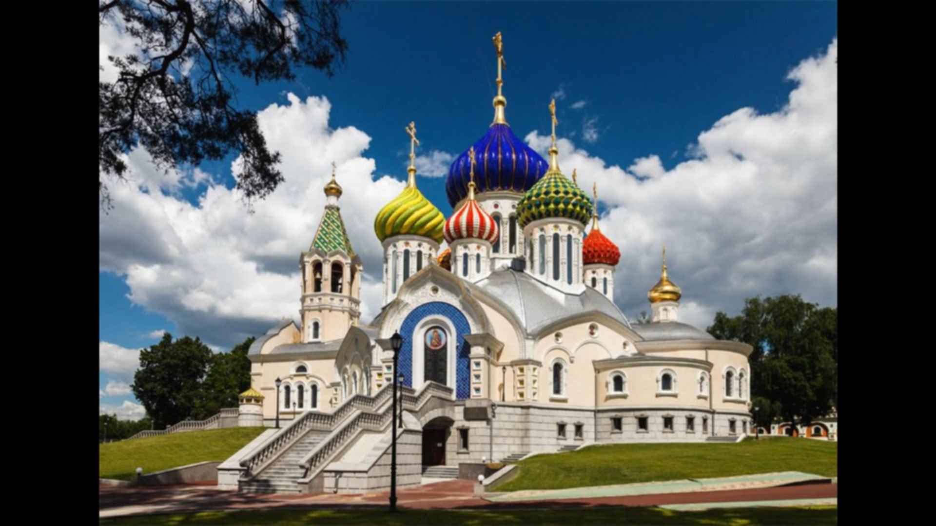 Ближайший храм в москве. Храм Игоря Черниговского в Переделкино. Храм Святого Игоря Черниговского в Москве. Храм Святого Игоря в Переделкино. Церковь Святого Игоря Черниговского Ново-Переделкино.