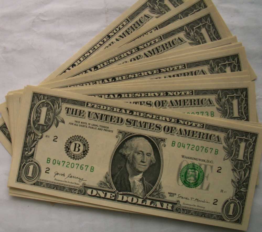 Купюры 2013. Один доллар 2013 года. 1 Доллар 2013 года. Доллар США 2017 года. 1 Доллар США 2017 года банкнота.