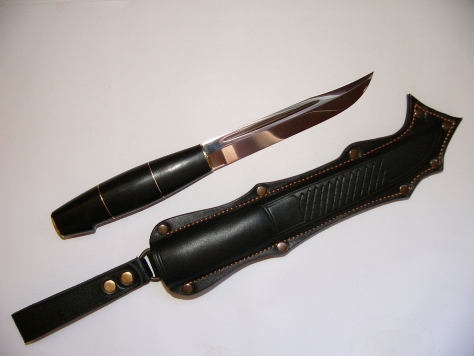 Рускнайф. Тактический нож финский (х12мф, ножны ABS). Нож финский 1930г. Нож типа финка. Классическая финка нож.