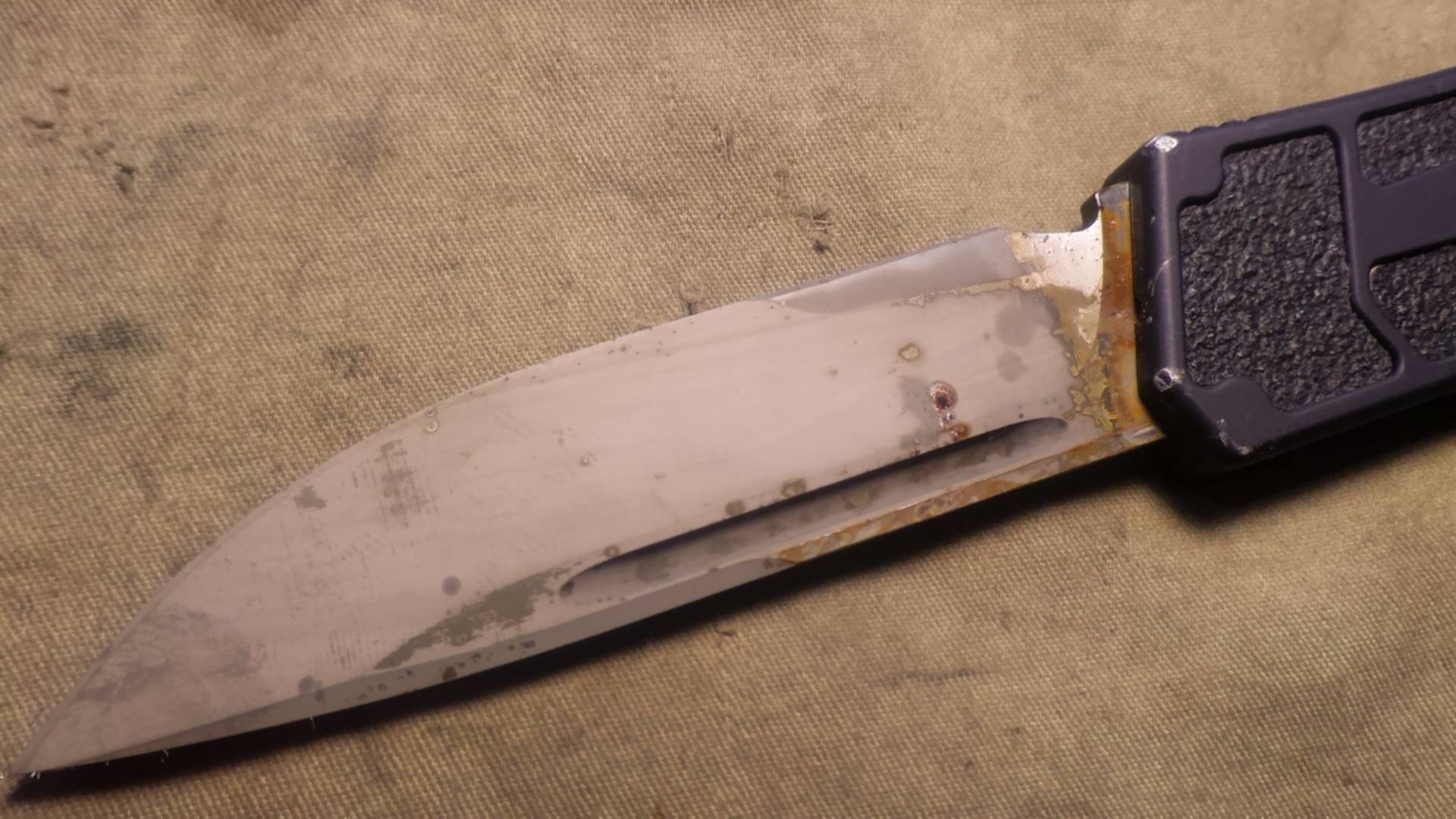 Нож умершего. Нож для покойного в японии. Нож умершего. Здесь нож. Нож blackie collins ats34.