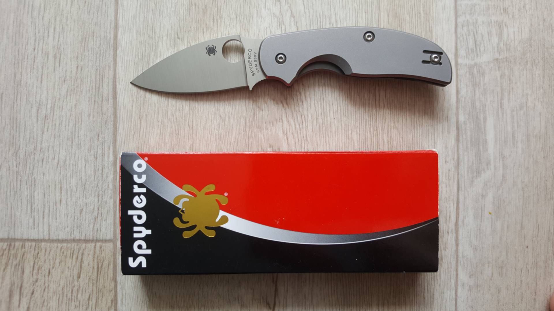 Митяев не наточены ножи. Spyderco Sage 2. Мерч Spyderco.