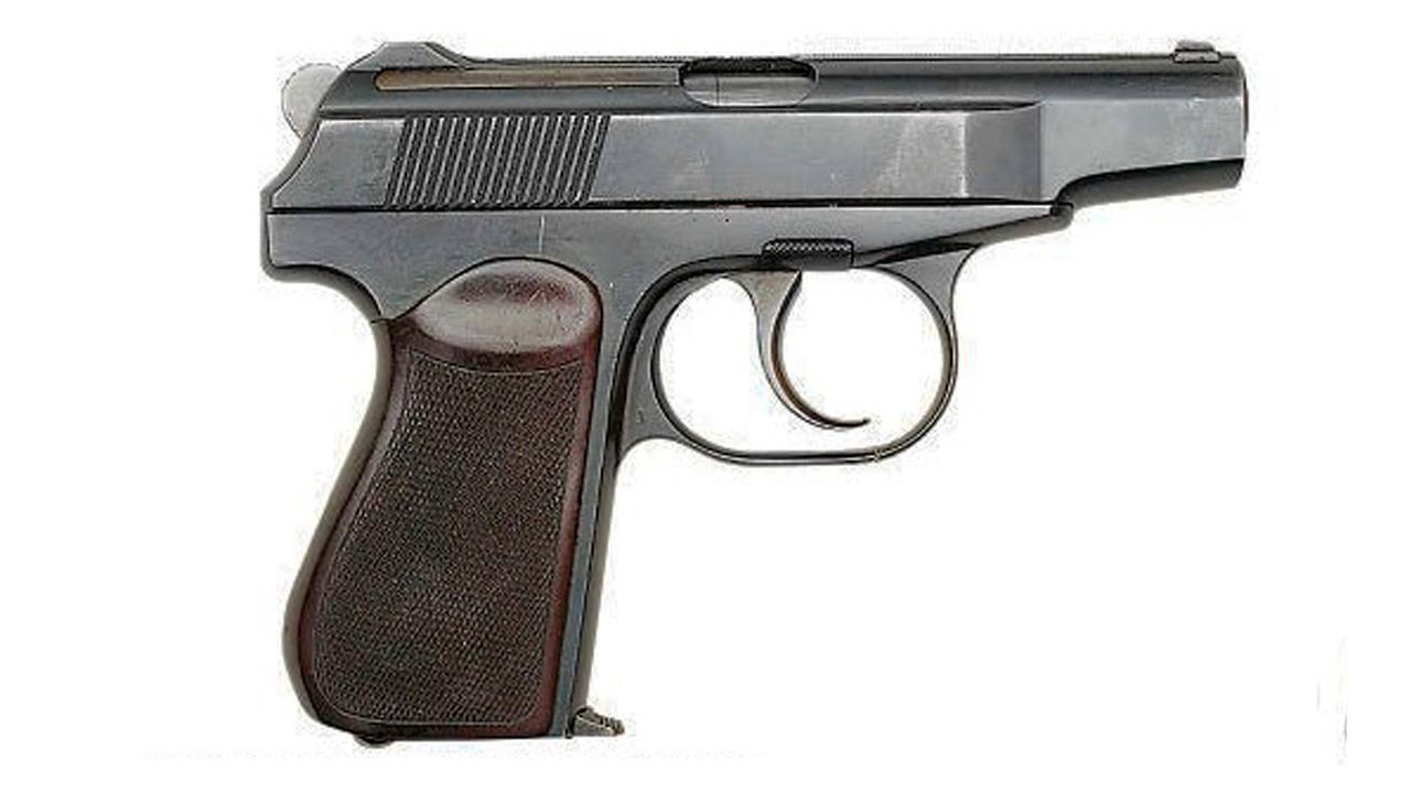 Пистолет Макарова и Sauer 38h