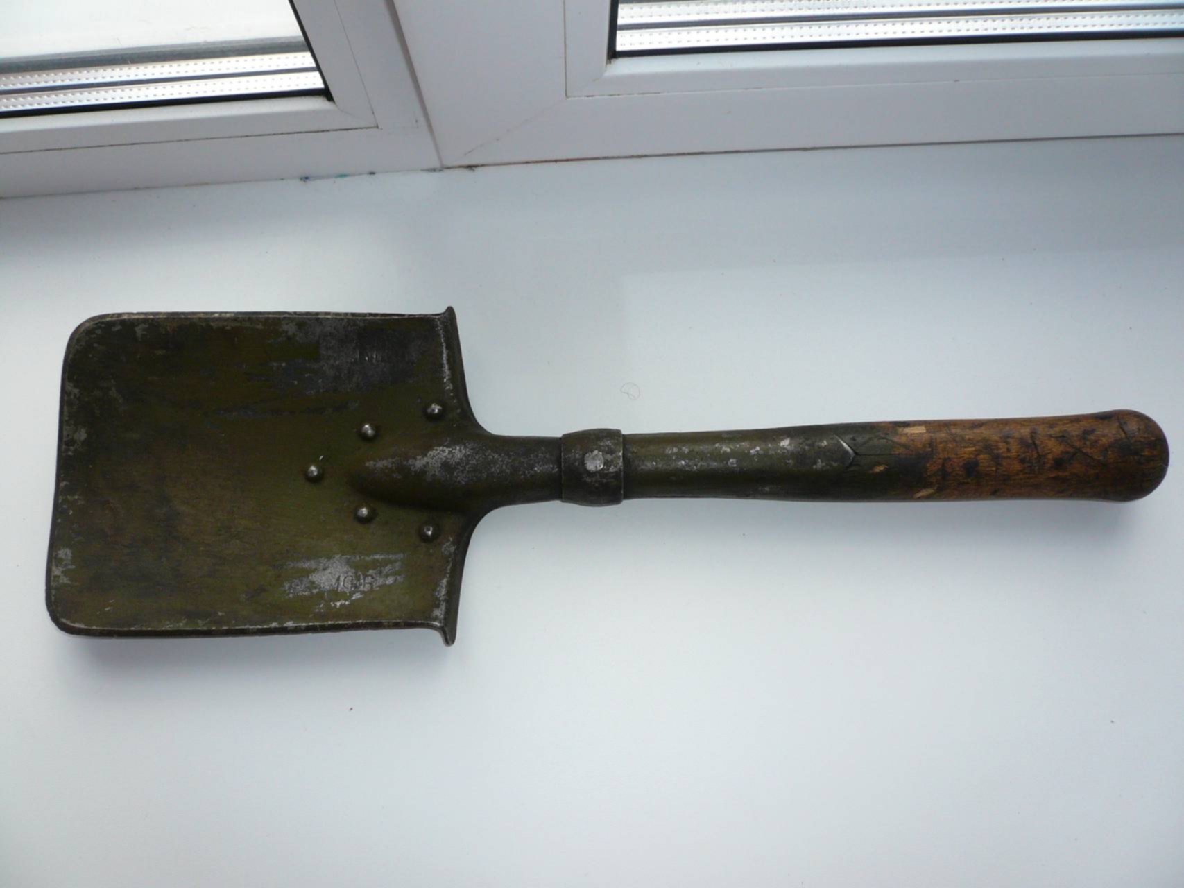 Лопата Коминтерн 1939. Пехотная лопата 1912. Старая лопатка. Лопата саперная 1944