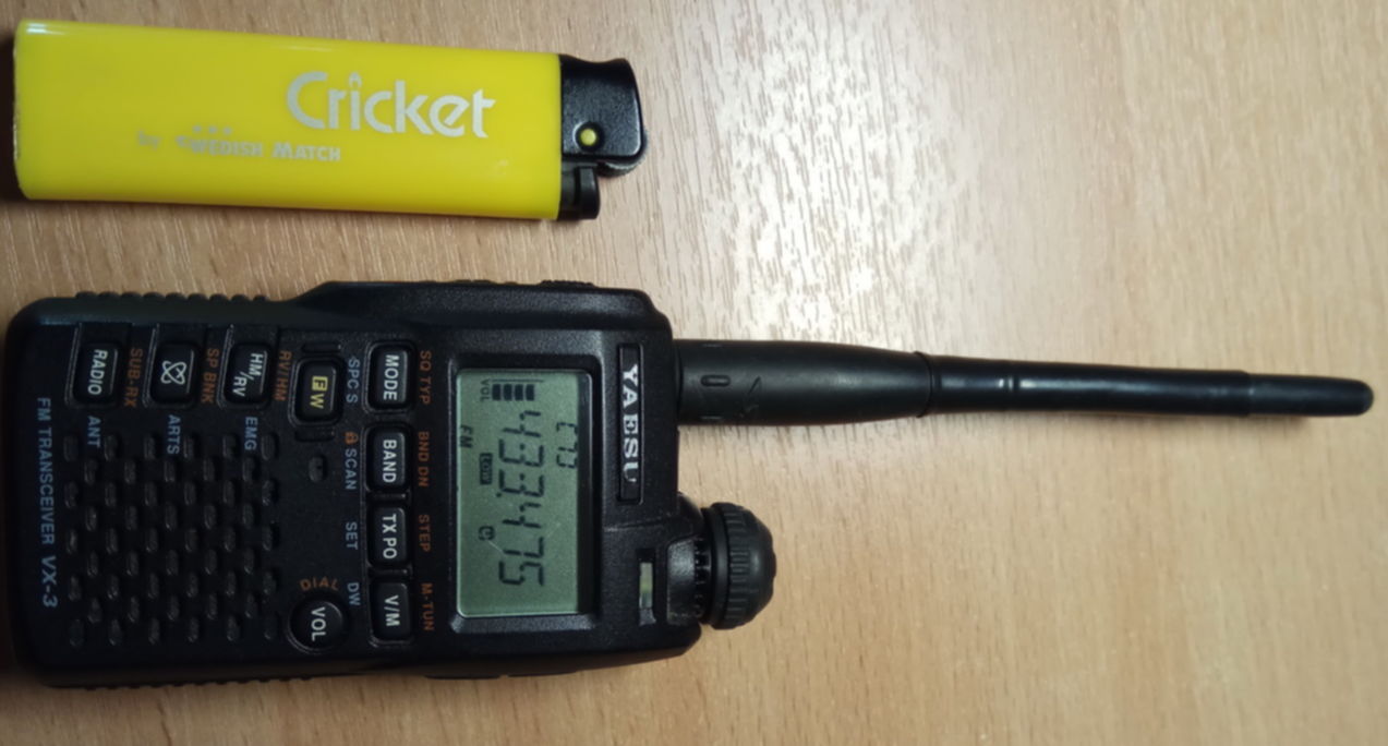 Vx 3r. Yaesu vx3. Yaesu VX-3r. Портативная рация Yaesu VX-3r. Рация портативная Yaesu VX-3r дальность.