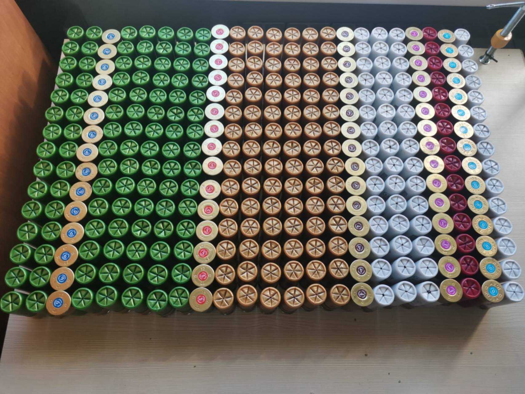 Даррен гильзы. Опилки вместо пыжей в пластиковые гильзы. Стреляные гильзы 12 калибра. Патроныч. Патрон патроныч.