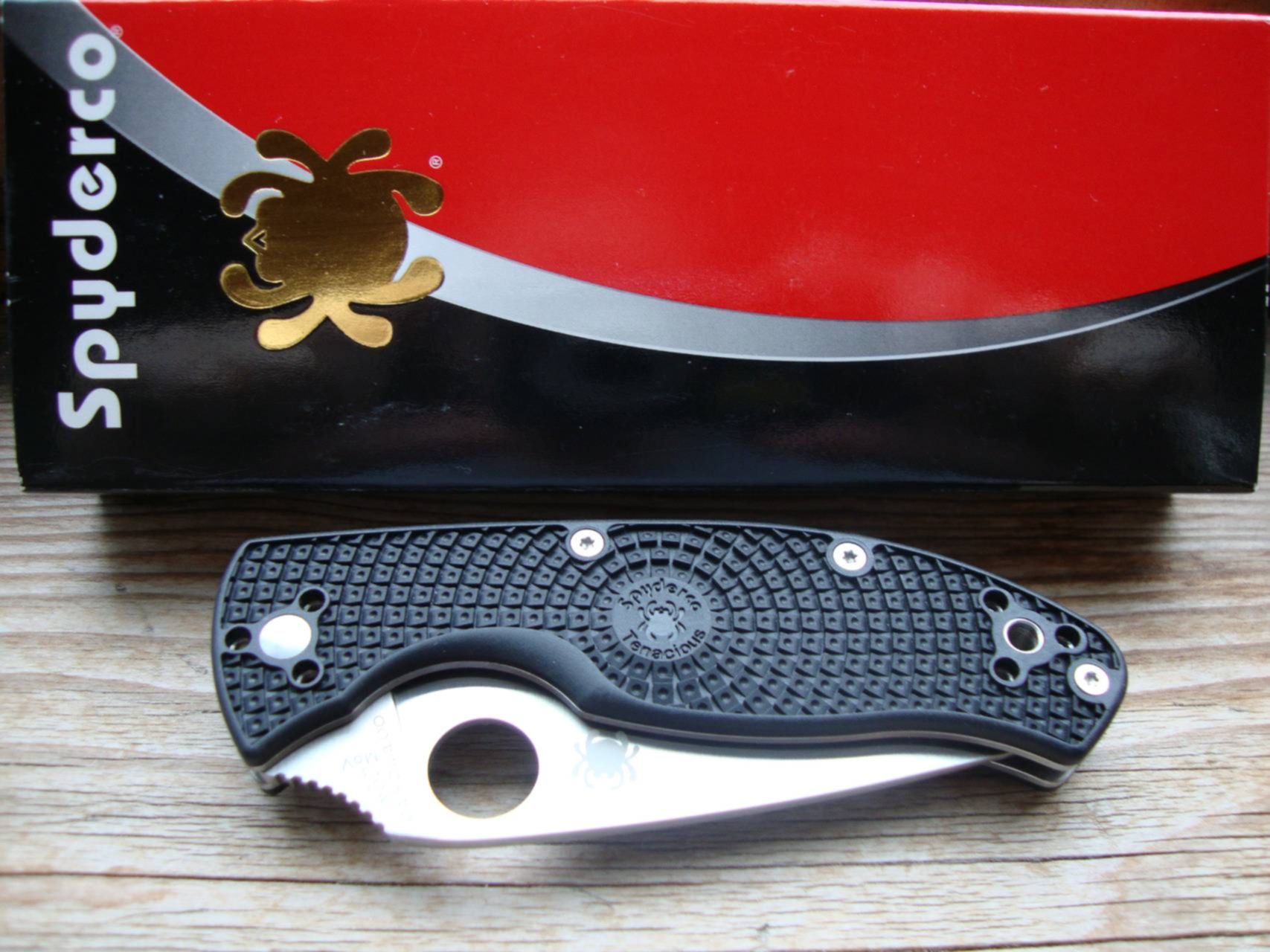 Spyderco tenacious