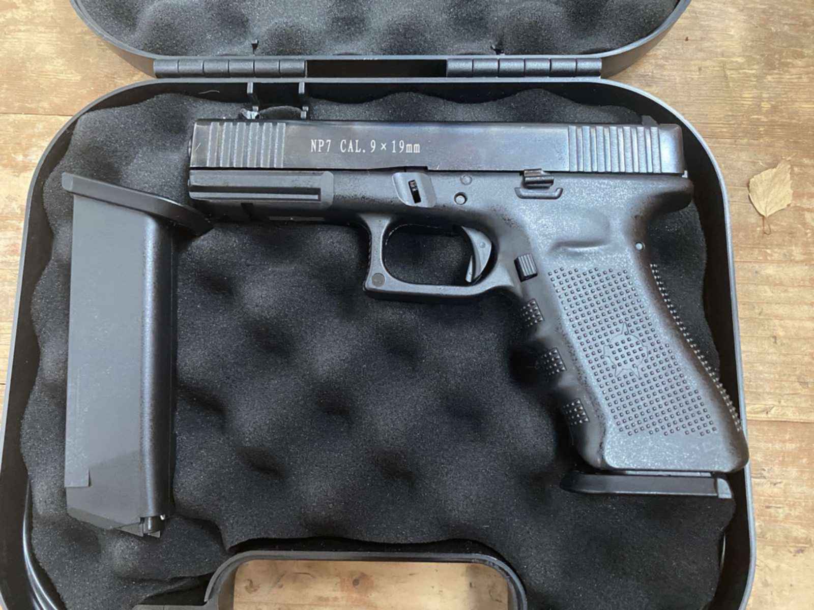 Охолощенный глок. Глок СХП. Glock 17 СХП. Глок Фантом СХП. Глок Норинко СХП.