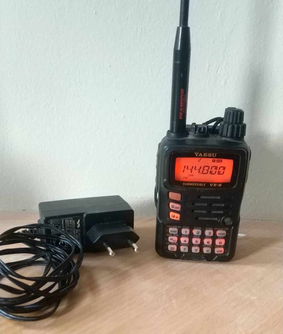 Рация Yaesu си би