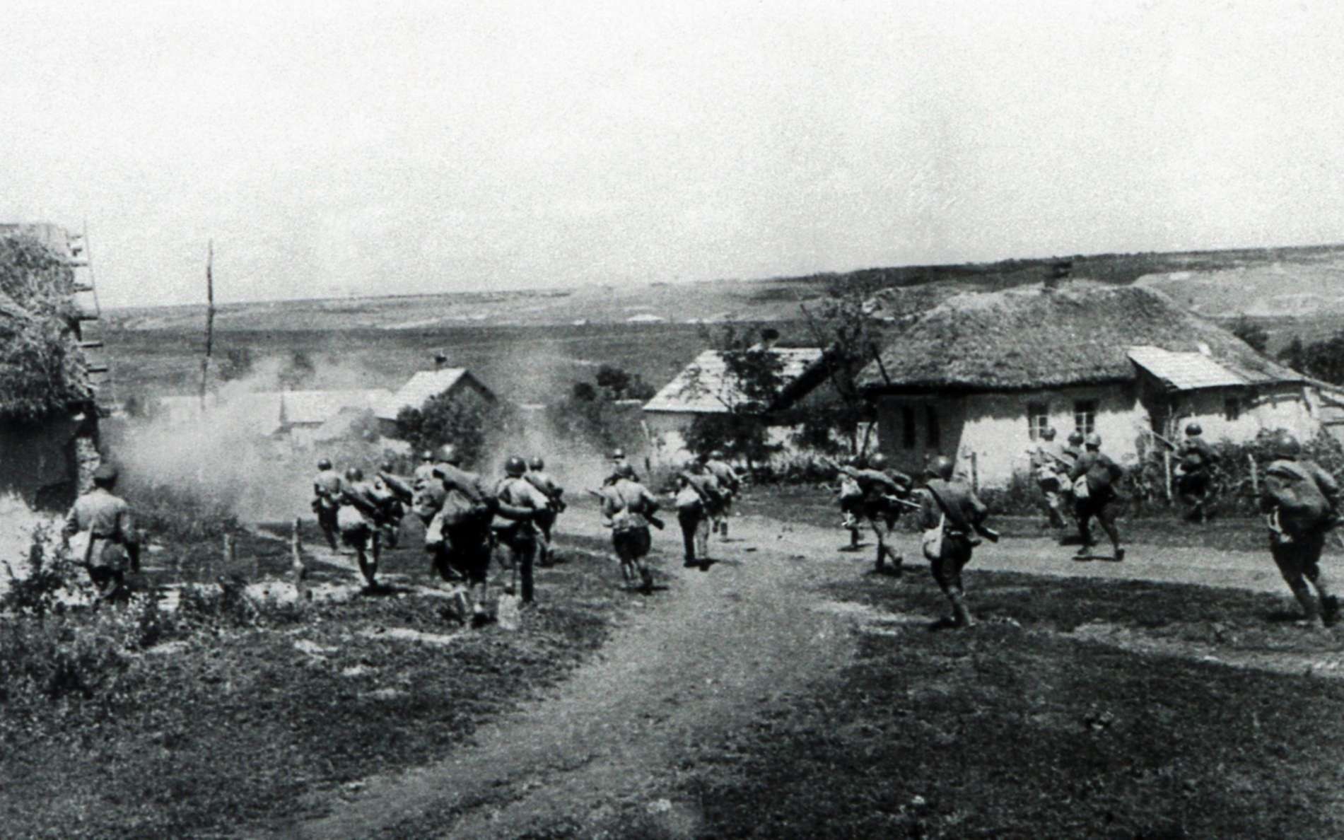 Белгородский фронт. Битва за Белгород 1943. Битва за Белгород в годы Великой Отечественной войны. Война Курская область 1941. Освобождение деревни в ВОВ.