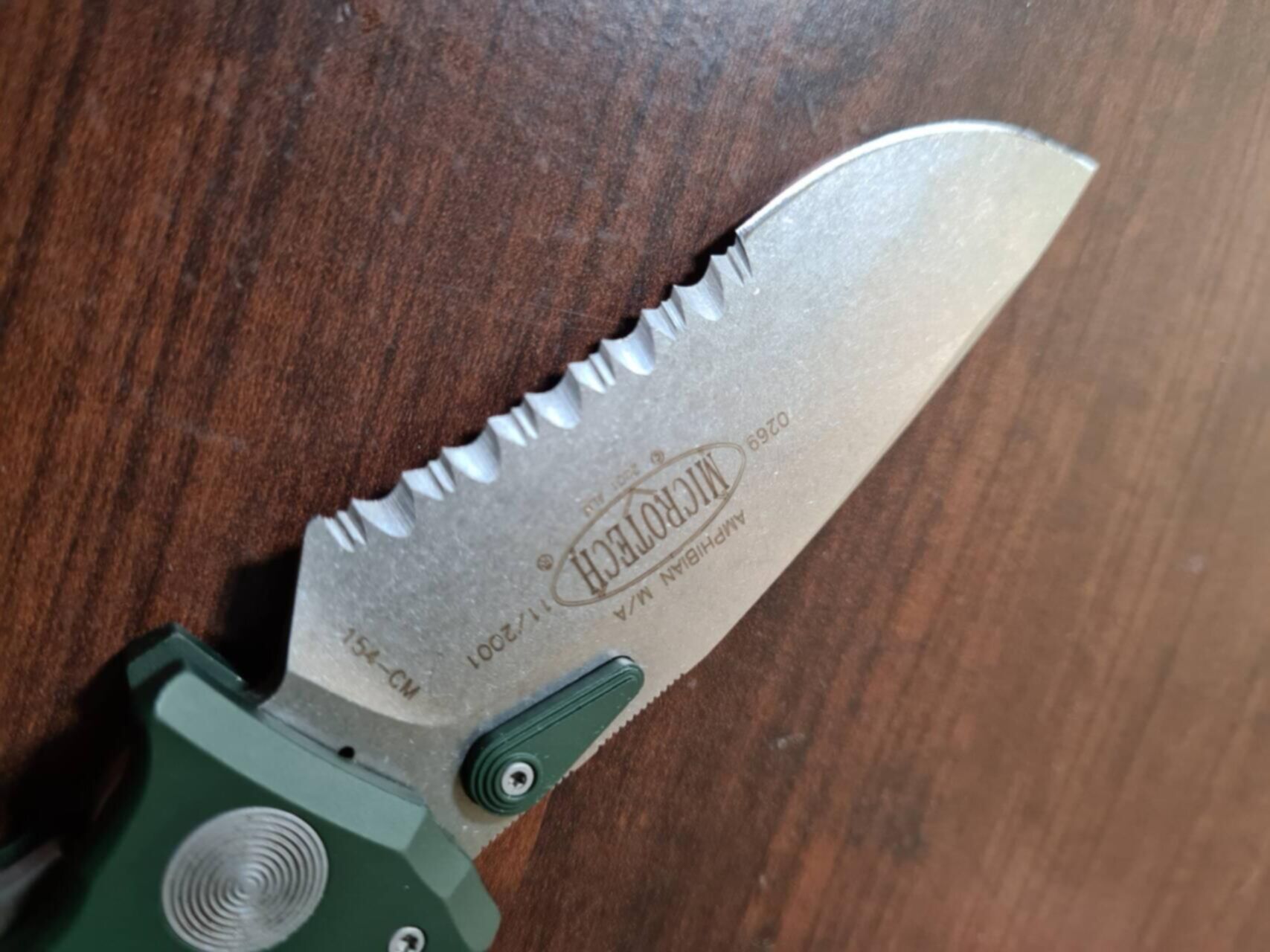 Microtech amphibian. Microtech amphibian. Стоунвош своими руками. Нож microtech amphibian. Полусерейторная заточка.