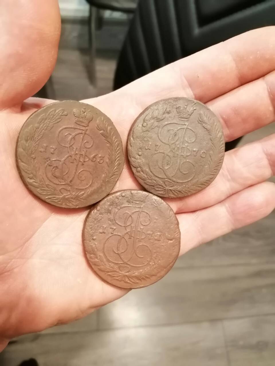 Пятак размер. Пятак дроссельной заслонки лансер 9 1. Типы орлов на пятаках. Дроссельная заслонка лансер 9 чертеж. Пятак размер.