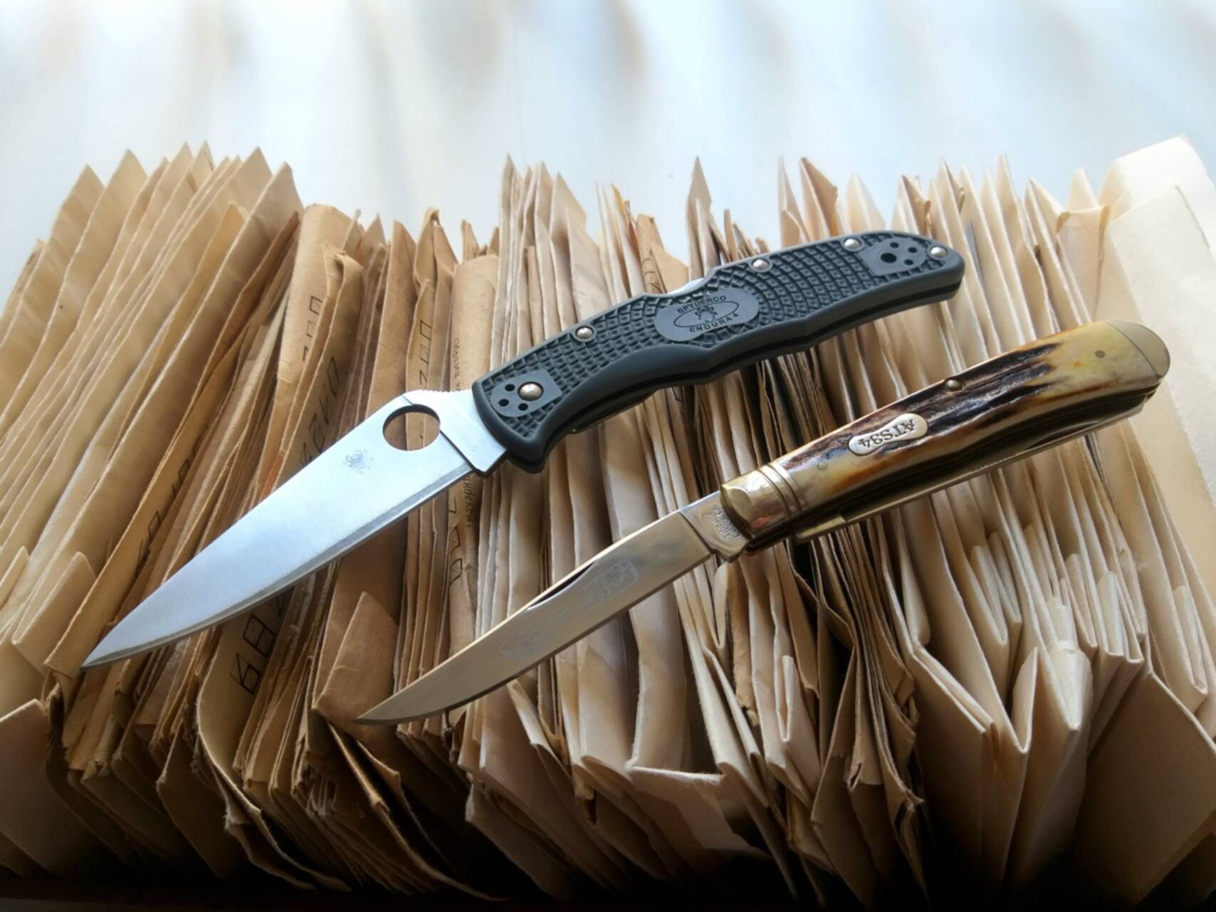 Ножи какой фирмы. Классический складной нож. Какой нож можно купить за 800 голды.