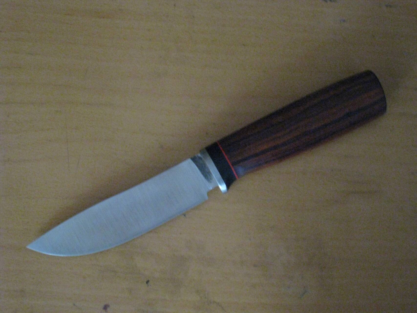 Ножи из стали м398. S398 сталь. Эбен сатон на ноже. Рабочий нож. Клинок из cpm s125v.