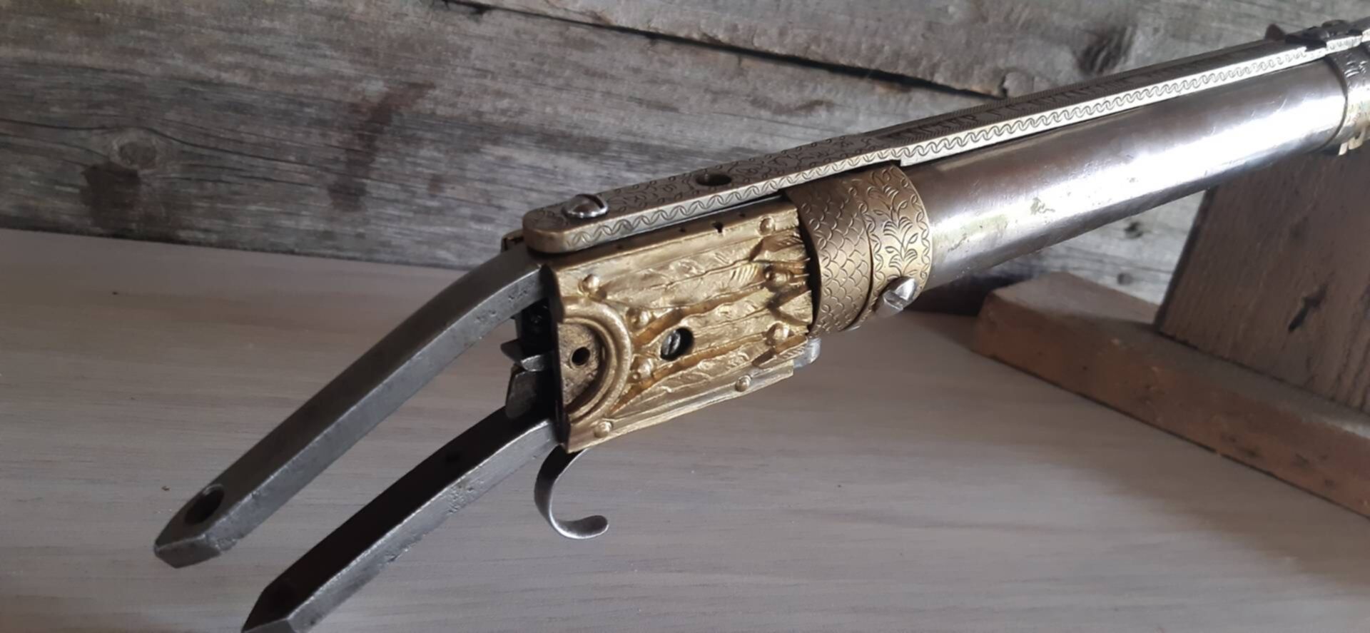 ручное исполнение. резак aurora pt101. пулемет гшг-7. шприц дозатор 500 мл. ручная дрель silverline 675032.