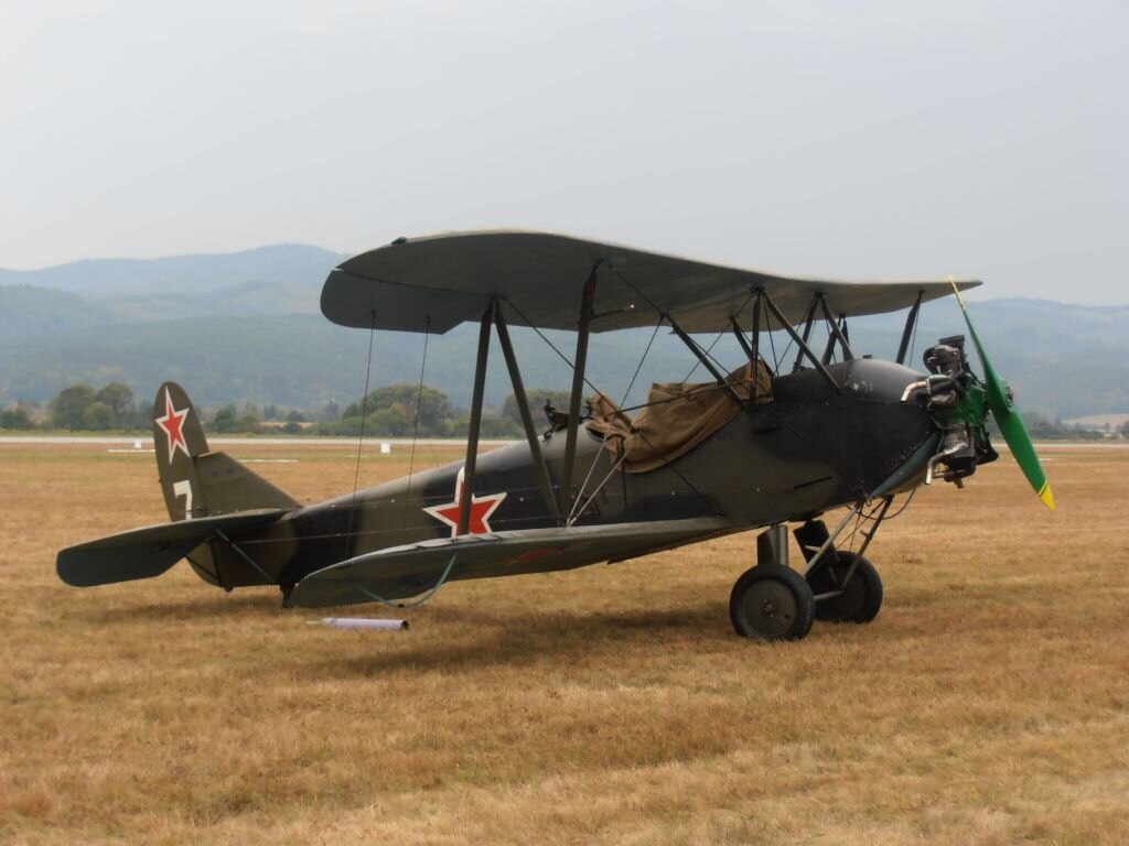 У 2 самолет. Поликарпов по-2. Самолет Поликарпова по 2. У-2 самолёт кукурузник. По-2.