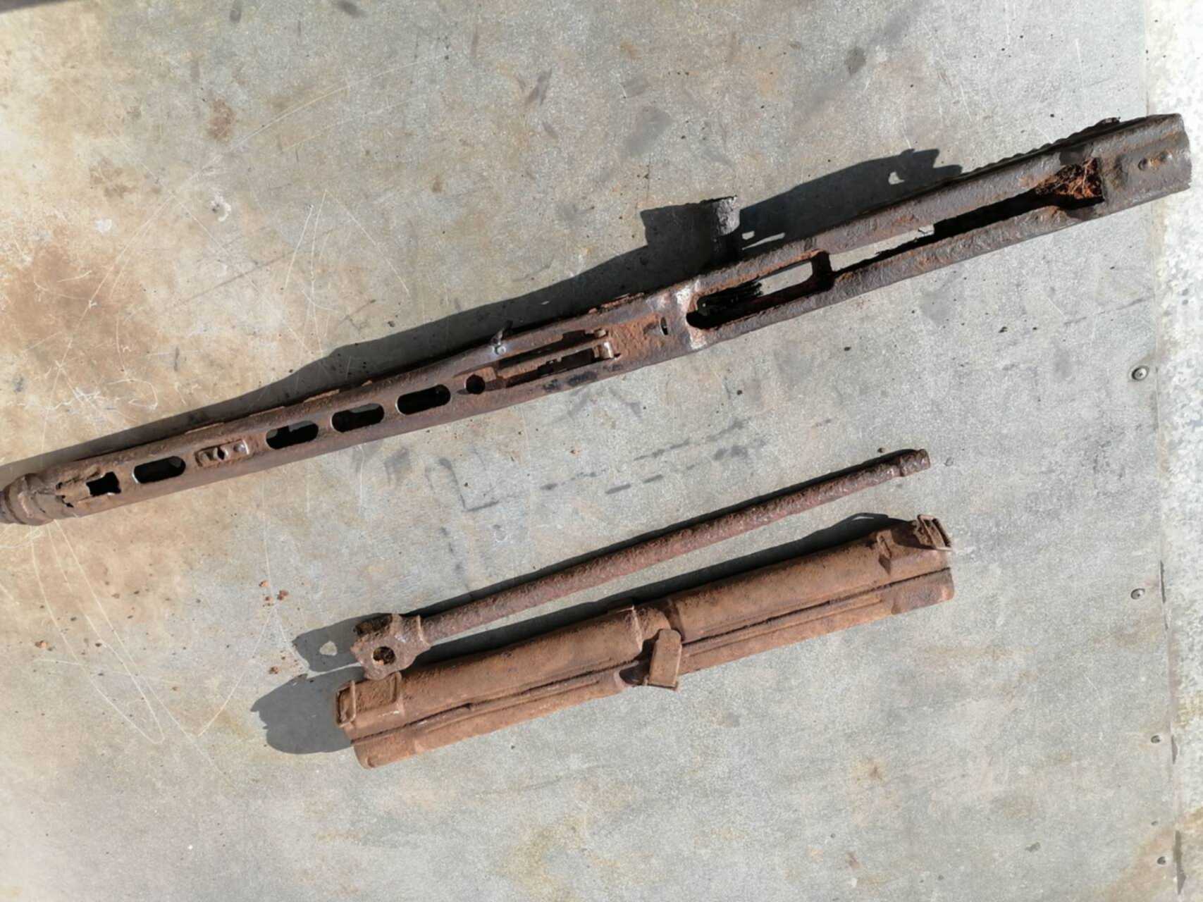 Нашли мг 42. ММГ MG-42. Усилитель отдачи мг42 СХП. Предохранительная скоба мг42. Рукоять мг 42.