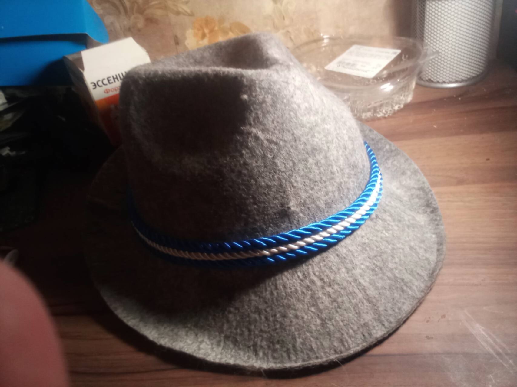 Шляпа федора лаваль. Шляпа федора "meeker". Продам шляпу. Продам шляпу. Продажа шляпа индианы джонса в спб.