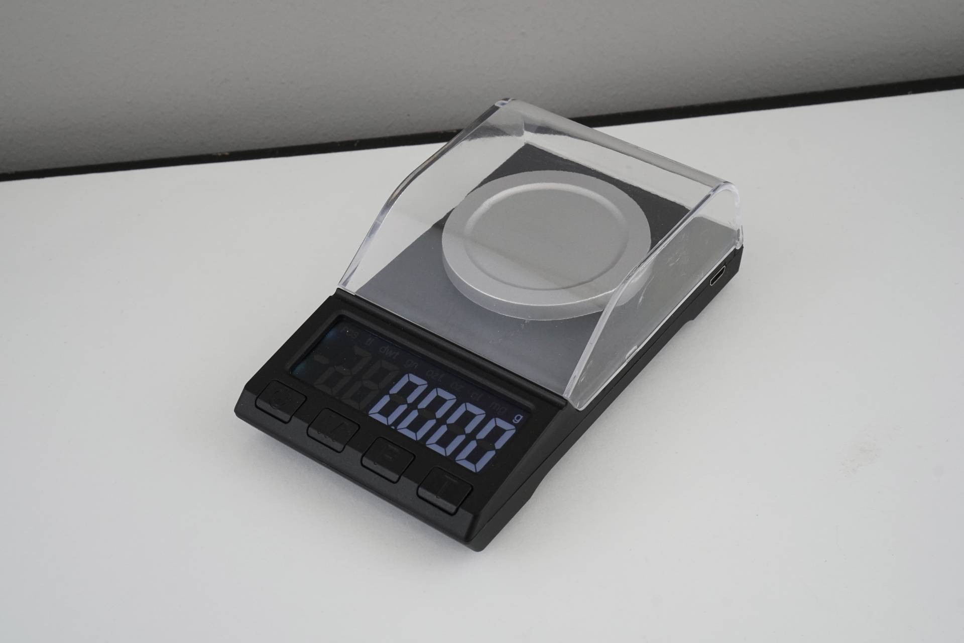Тл измерение. Весы для пороха электронные. Весы для пороха и дроби с точностью 0.001 г цена. 1590 Грамм.