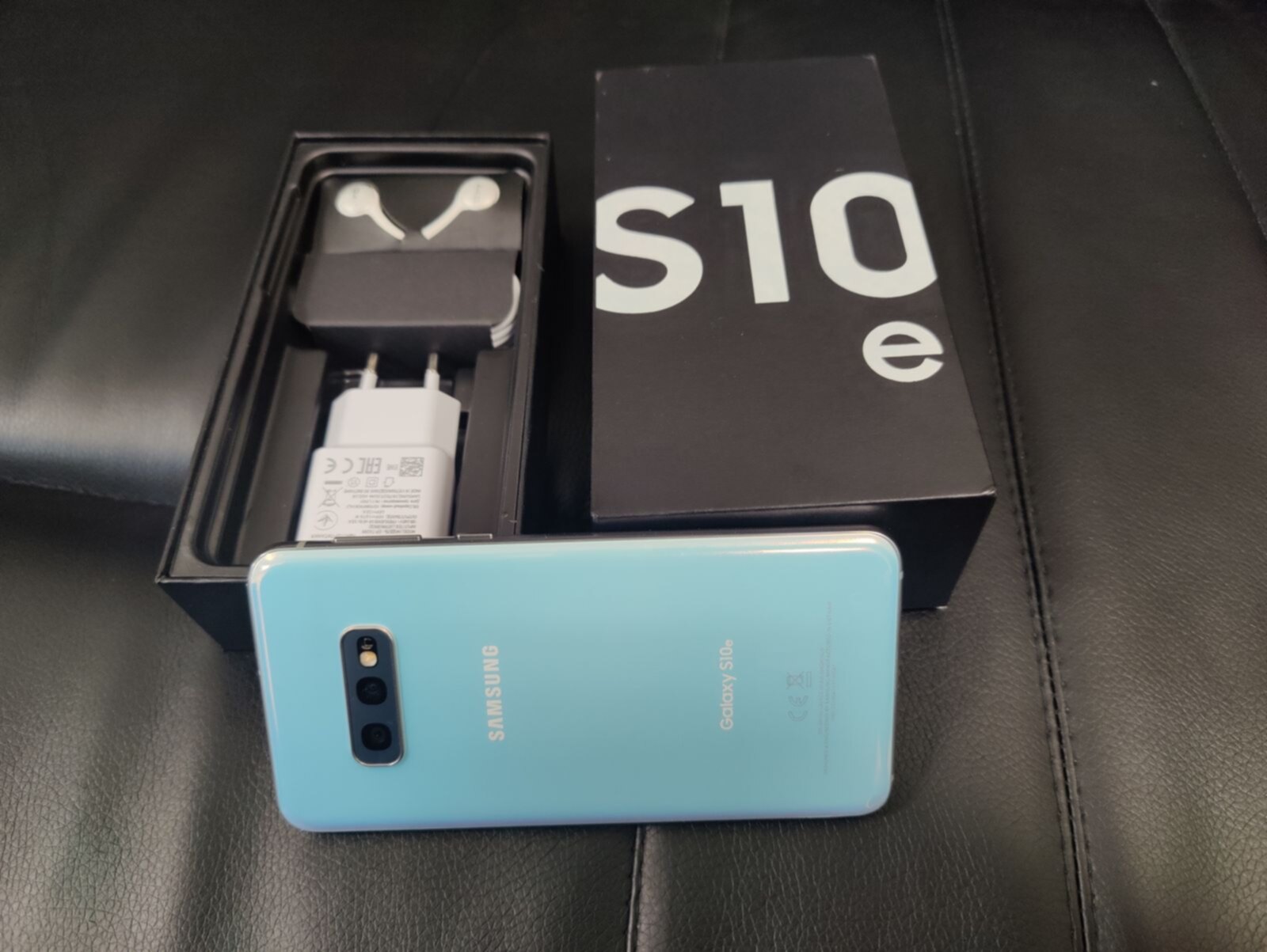 Galaxy s10 snapdragon. Samsung Galaxy s10e Snapdragon. Samsung Galaxy s10e Snapdragon 855. Samsung Galaxy s10e 6 128gb авито. Компактный флагман в 2022.