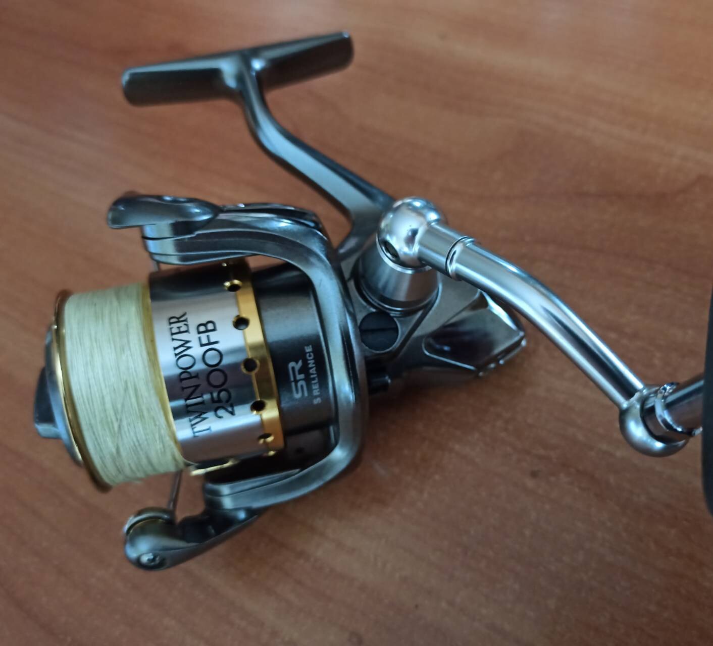 Авито твин. Shimano Twin Power 2500 fb. Twin Power 2500 FC. Shimano Twin Power 2500f. Shimano Twin Power 2500fb 06.