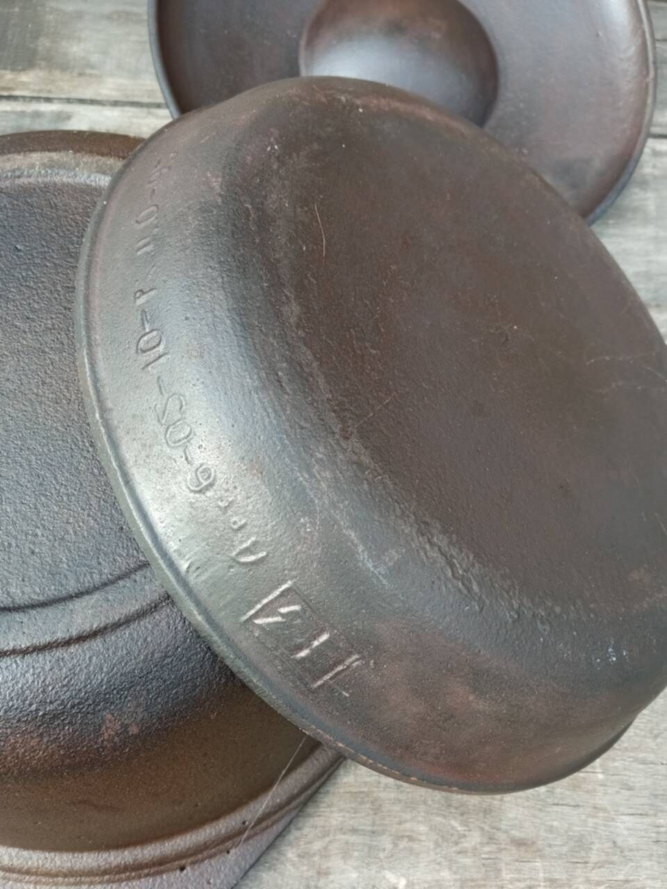 Утюг чугунный лпм. Сковорода - жаровня чугунная 460*70. Ап. Продать чугунную. Чугунок лтз.