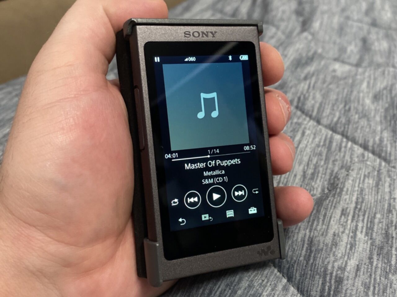 Плеер москва. Sony Walkman телефон с половиной.