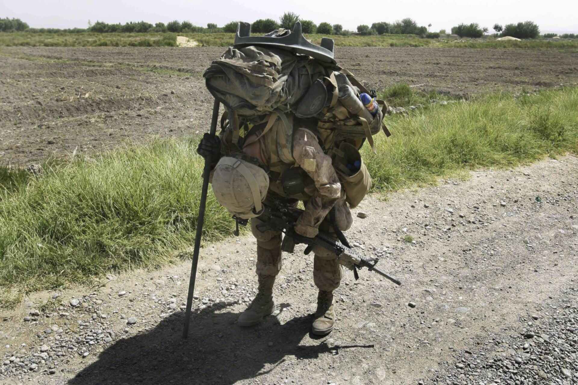 Американский солдат с рюкзаком