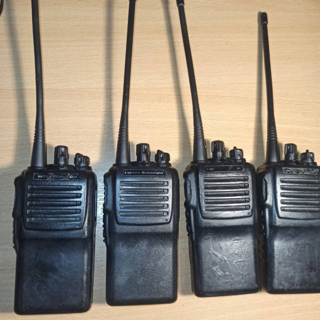 Рация Vertex VX 2100 UHF