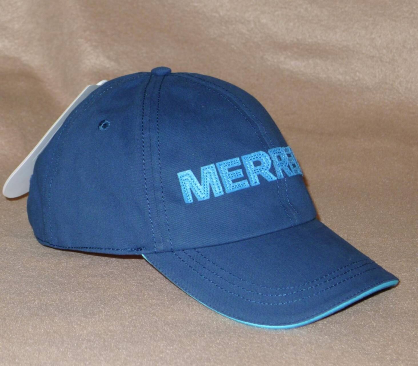 Кепка продается. Кепка мерелл. Кепка Merrell синяя. Кепка Merrell мужская. Кепка синяя Atlantic.